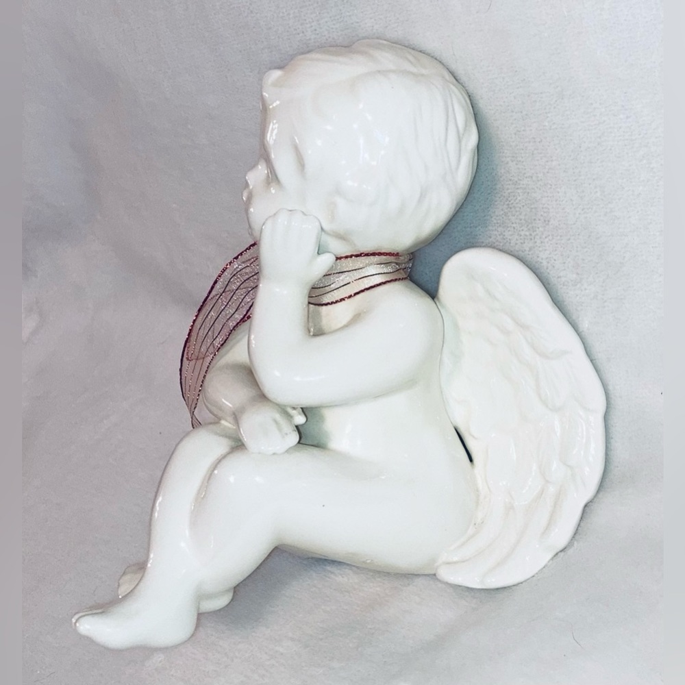 Ceramic Angel. - Picture 3 of 10